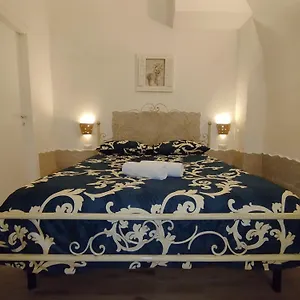 Joy's , Bari Italië